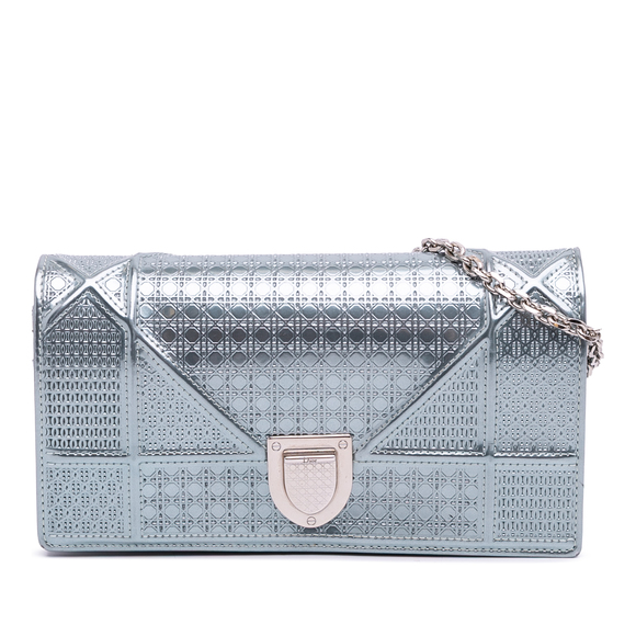 Pre-Loved Dior Metallic Patent Microcannage Diorama Wallet on Chain - Picture 1 of 12